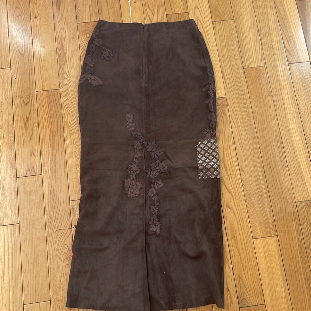 Yavari Suede Skirt by Nigel Preston - Picture 10 of 11